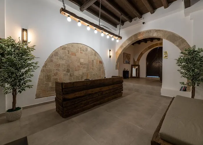 Hotel Ancient Knights Luxury 3*