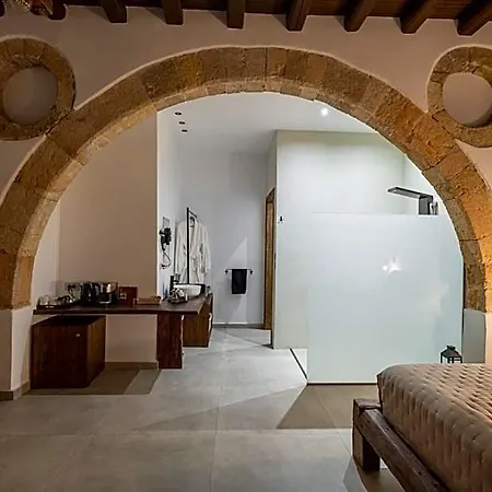 Hotel Ancient Knights Luxury 3*