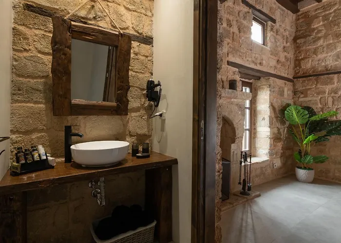 Hotel Ancient Knights Luxury 3*