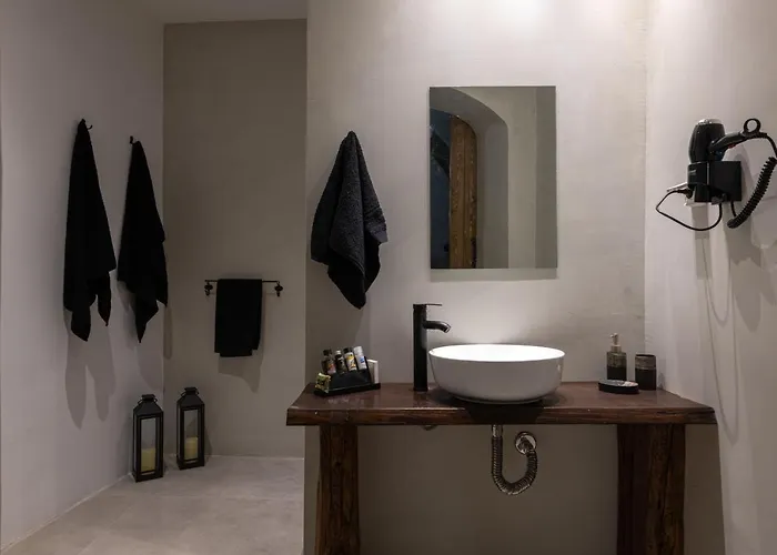 Ancient Knights Luxury Szálloda 3*