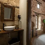فندق Ancient Knights Luxury 3*