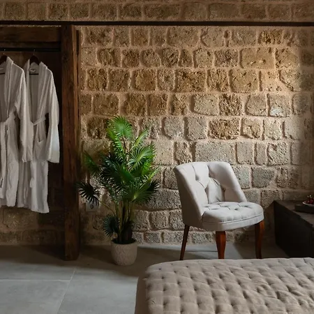 Ancient Knights Luxury Hotel *